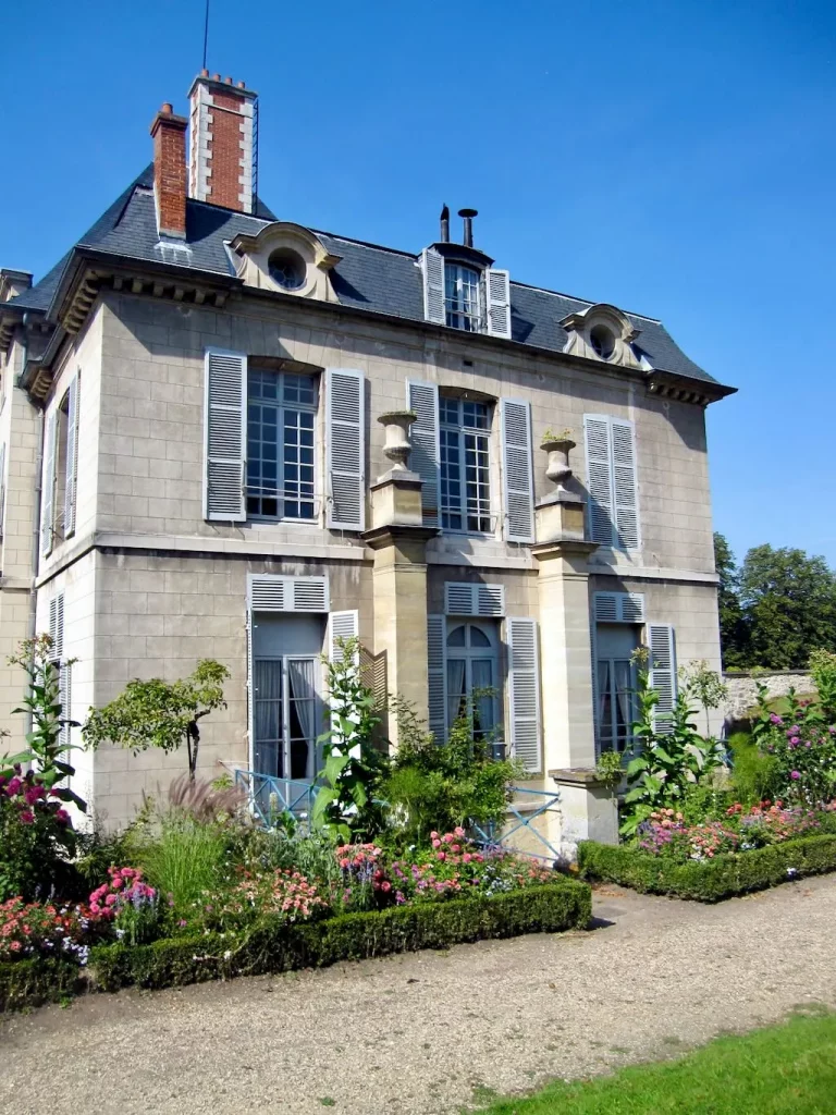 Gardens Of Chateau De Malmaison-1 - Online Flower Garden Gardens Of Chateau De Malmaison