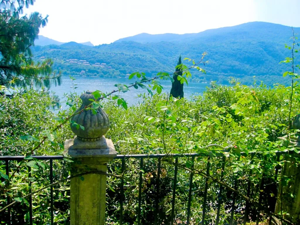 Scherrer Gardens-5 - Online Flower Garden Beautiful views of the Lake Lugano