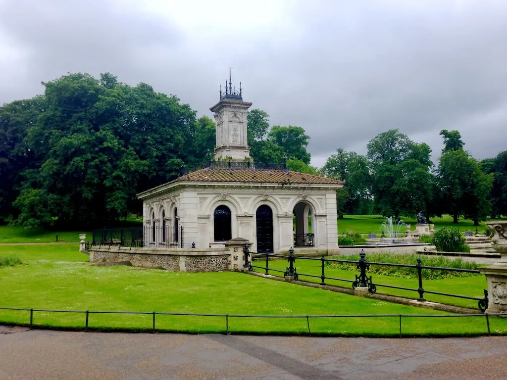 Pump house Italian Gardens Hyde Park - Online Flower Garden Italian Gardens in Hyde Park
