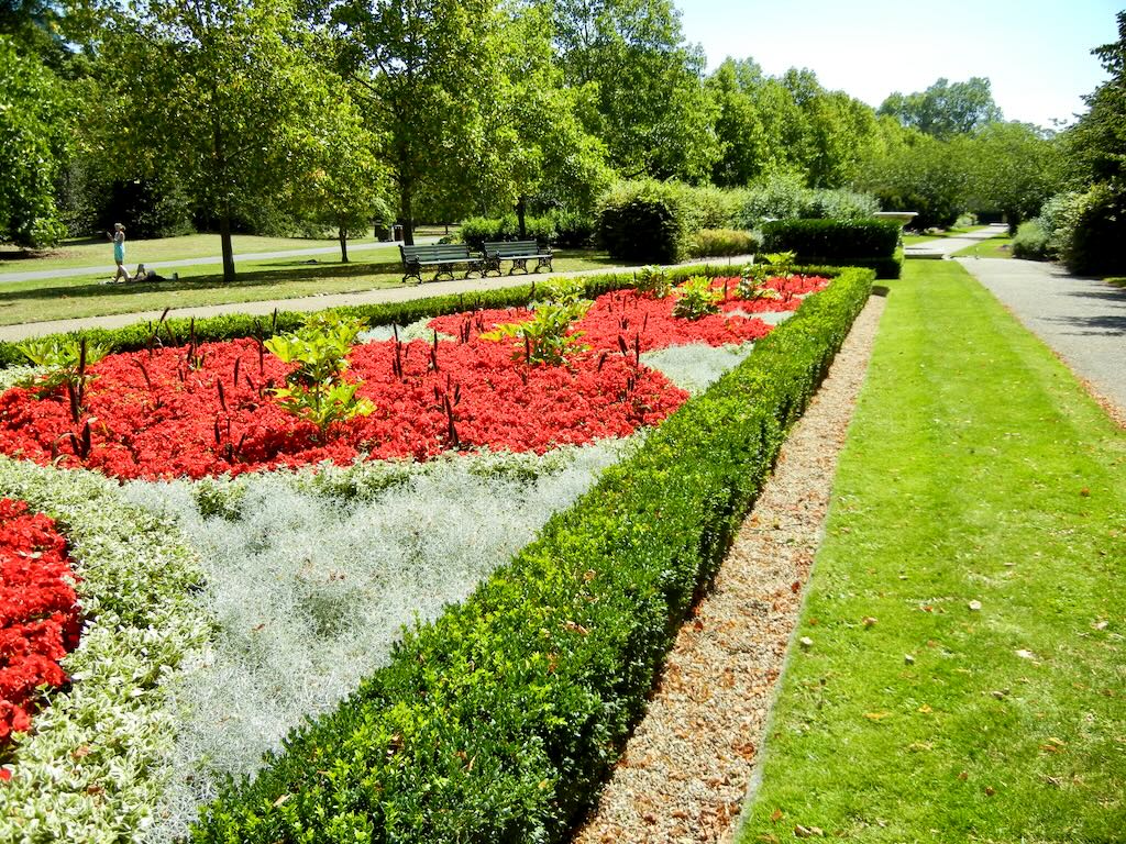 Regent Park-1 - Online Flower Garden Flower Beds Regent's Park