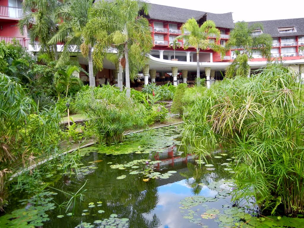 Tahiti Ia Ora Beach Resort Garden-3 - Online Flower Garden Tahiti Ia Ora Beach Resort Garden