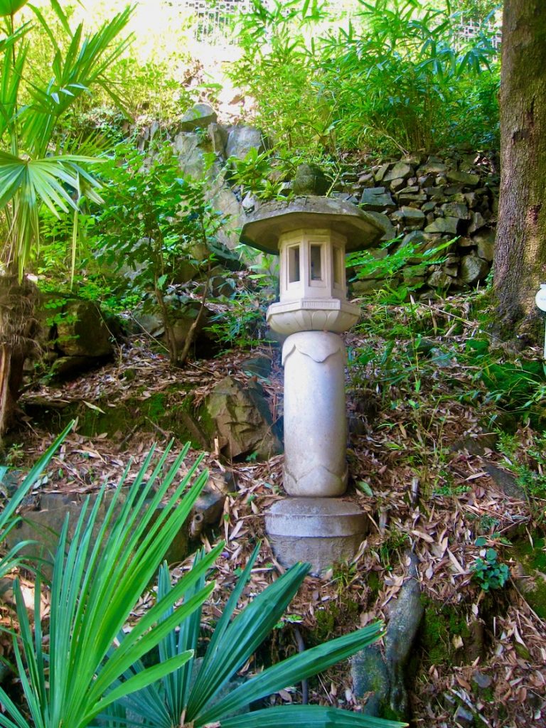 Scherrer Gardens Lantern